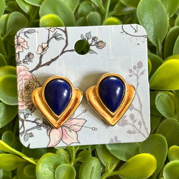 BOGO FREE BLUE CENTER GOLD TONE STATEMENT EARRINGS - Picture 1 of 4